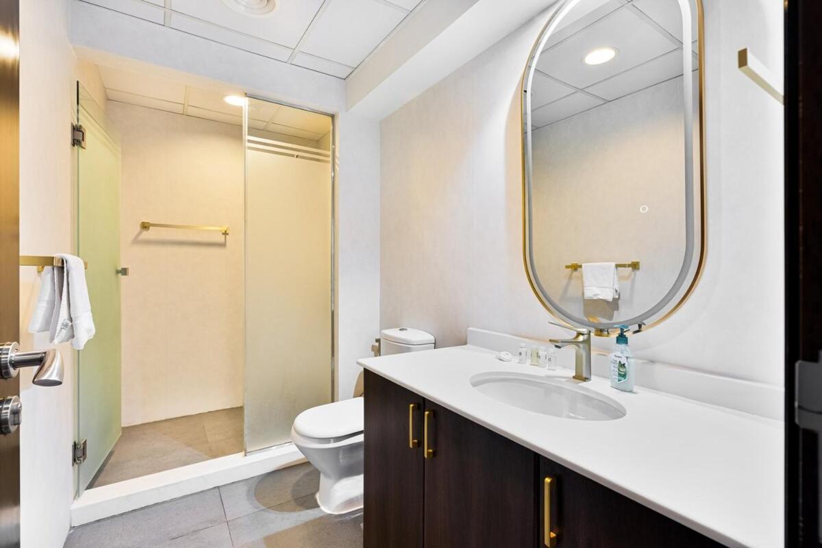 Appartement Stunning 1br Haven With Canal Views, Gym And Pool *