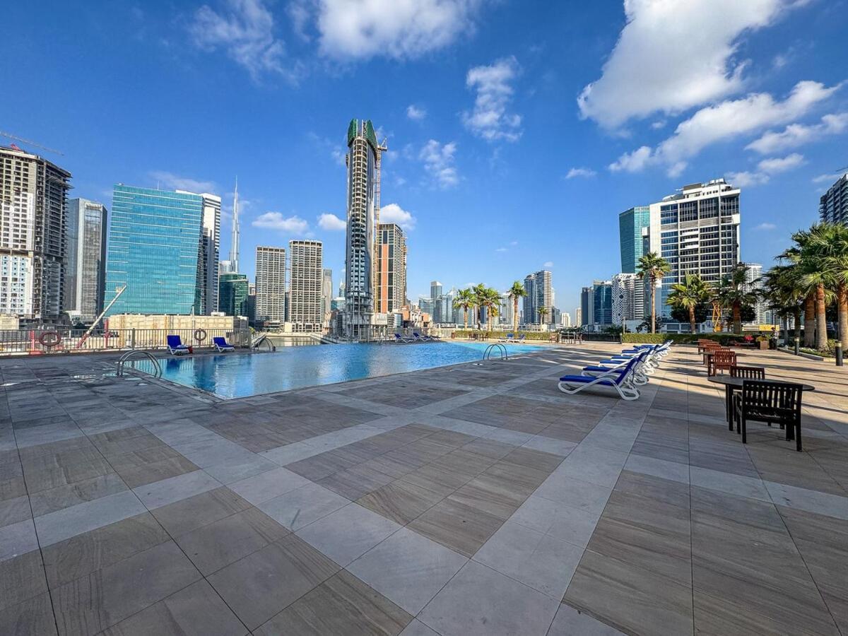 Appartement Stunning 1br Haven With Canal Views, Gym And Pool *